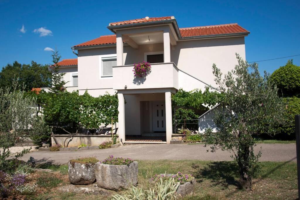 New Apartment Ema I Крк Экстерьер фото