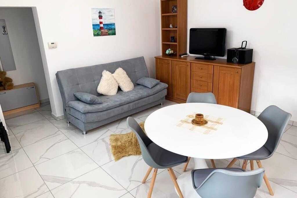New Apartment Ema I Крк Экстерьер фото