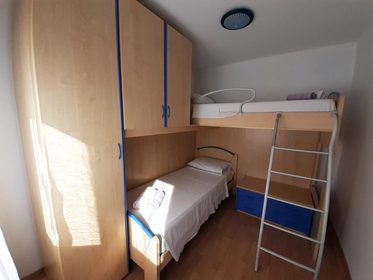New Apartment Ema I Крк Экстерьер фото